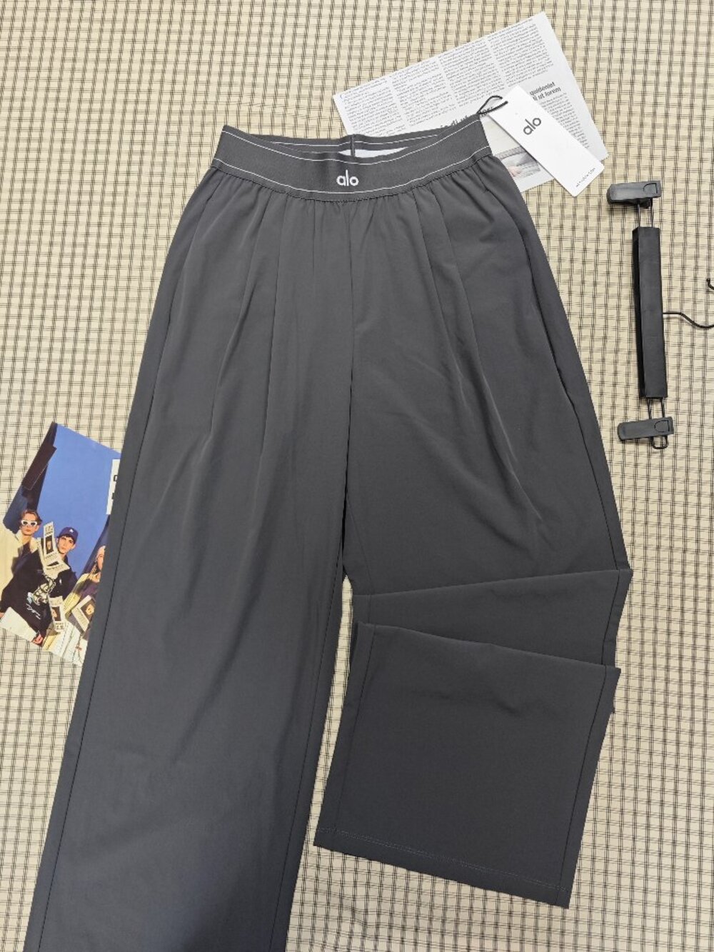 🚭ALO Yoga Suit Up Trouser Anthracite👖 Relaxed Straight Leg Pants (Regular) NWT - Picture 7 of 9